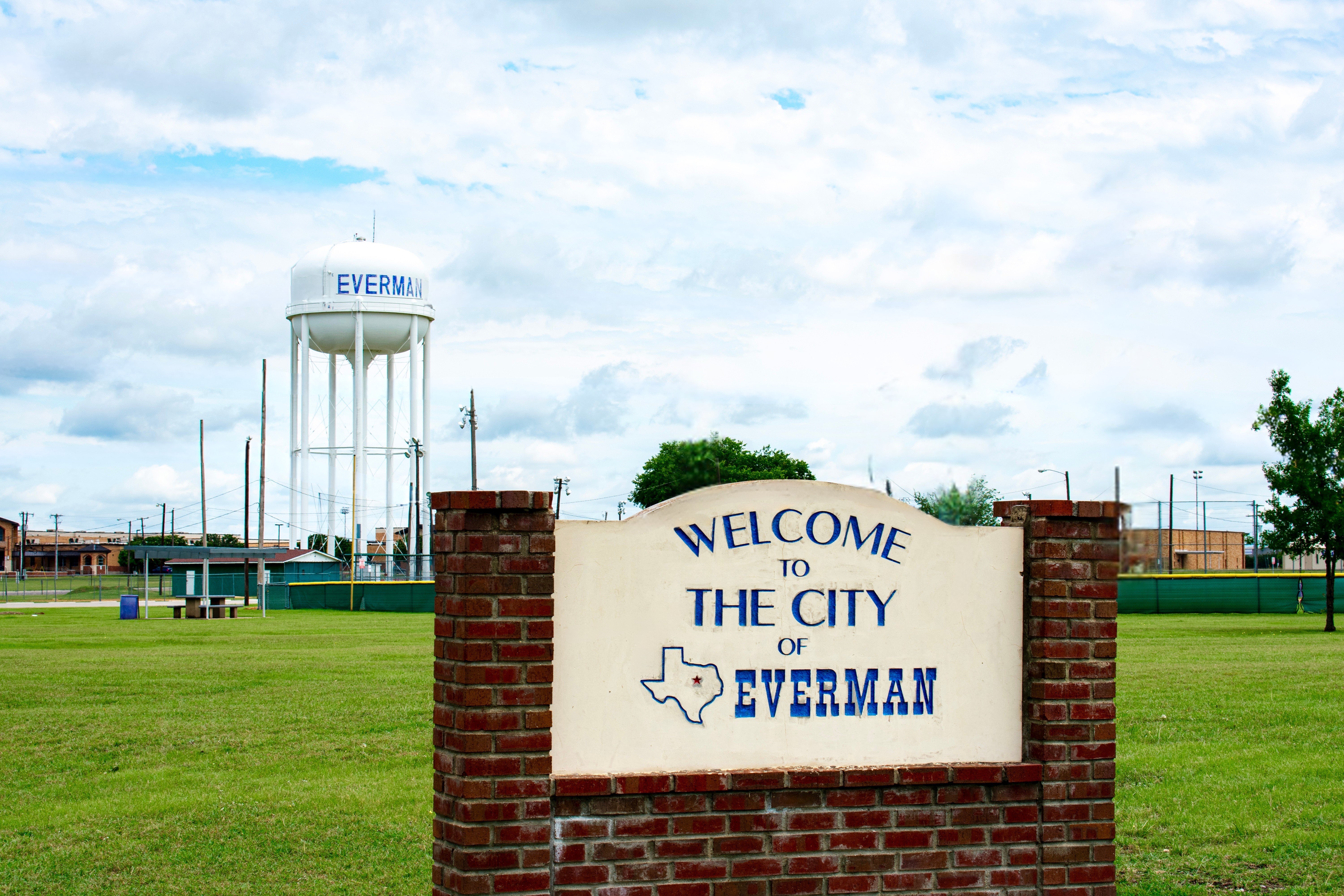 Construction and renovation services in Everman